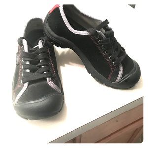 Super Cute and Sassy Keen Shoes